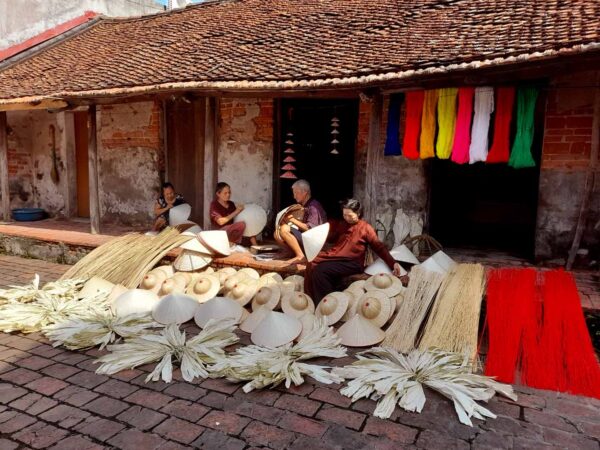 Chuong Conical Hat Village - Quang Phu Cau Incense Village