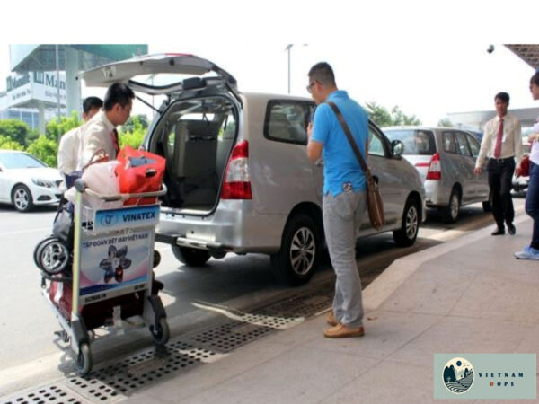 Noi Bai International Airport to Hanoi Old Quarter - By a private Vehicle