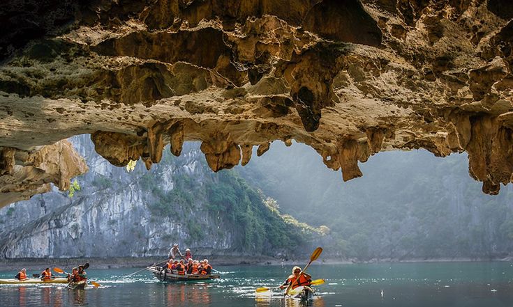 Kayaking in Ha Long - All about exciting activities amidst majestic nature