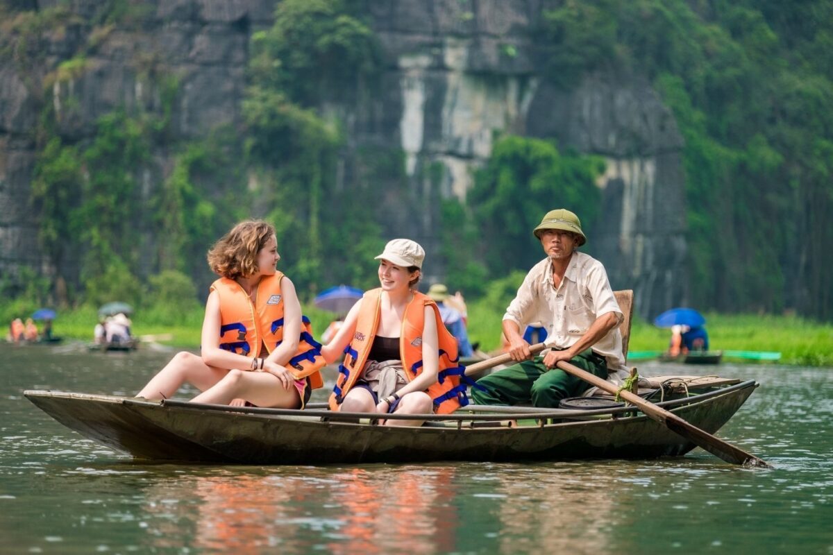 tam coc boat tour