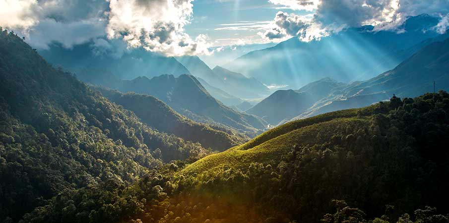 Adventurers flock to Tram Ton Pass to experience the breathtaking scenery and fresh mountain air.